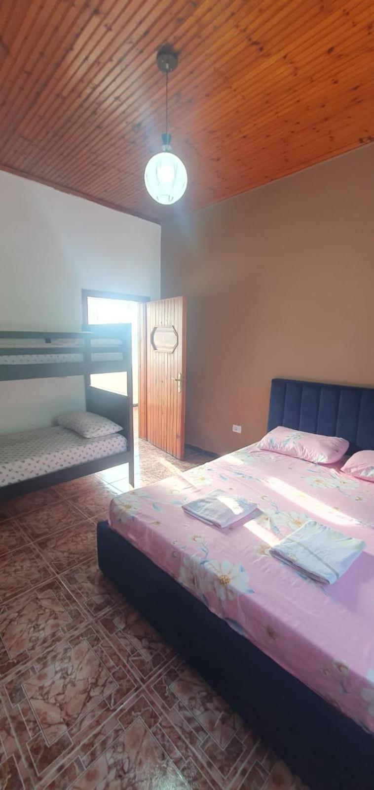 Hotel Piccolino Shkoder Bagian luar foto