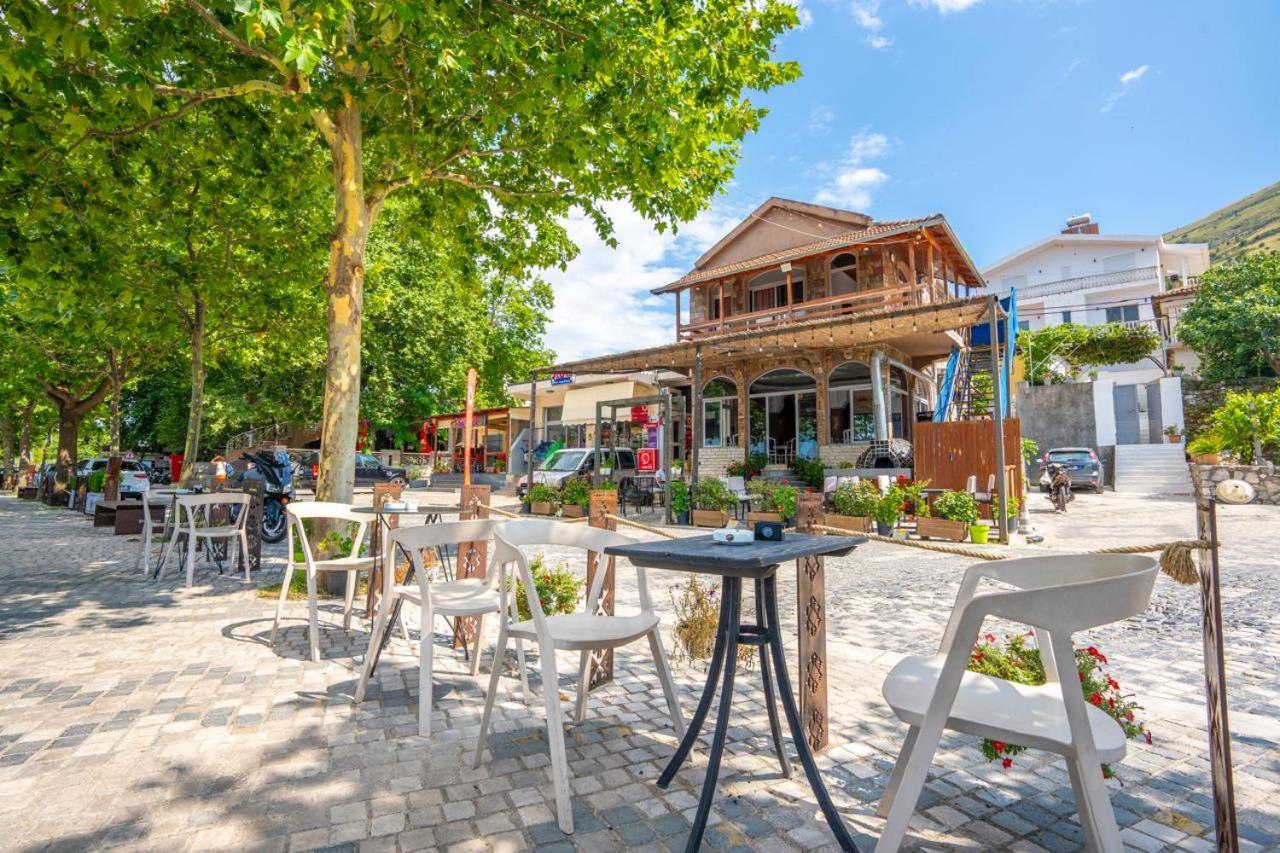 Hotel Piccolino Shkoder Bagian luar foto