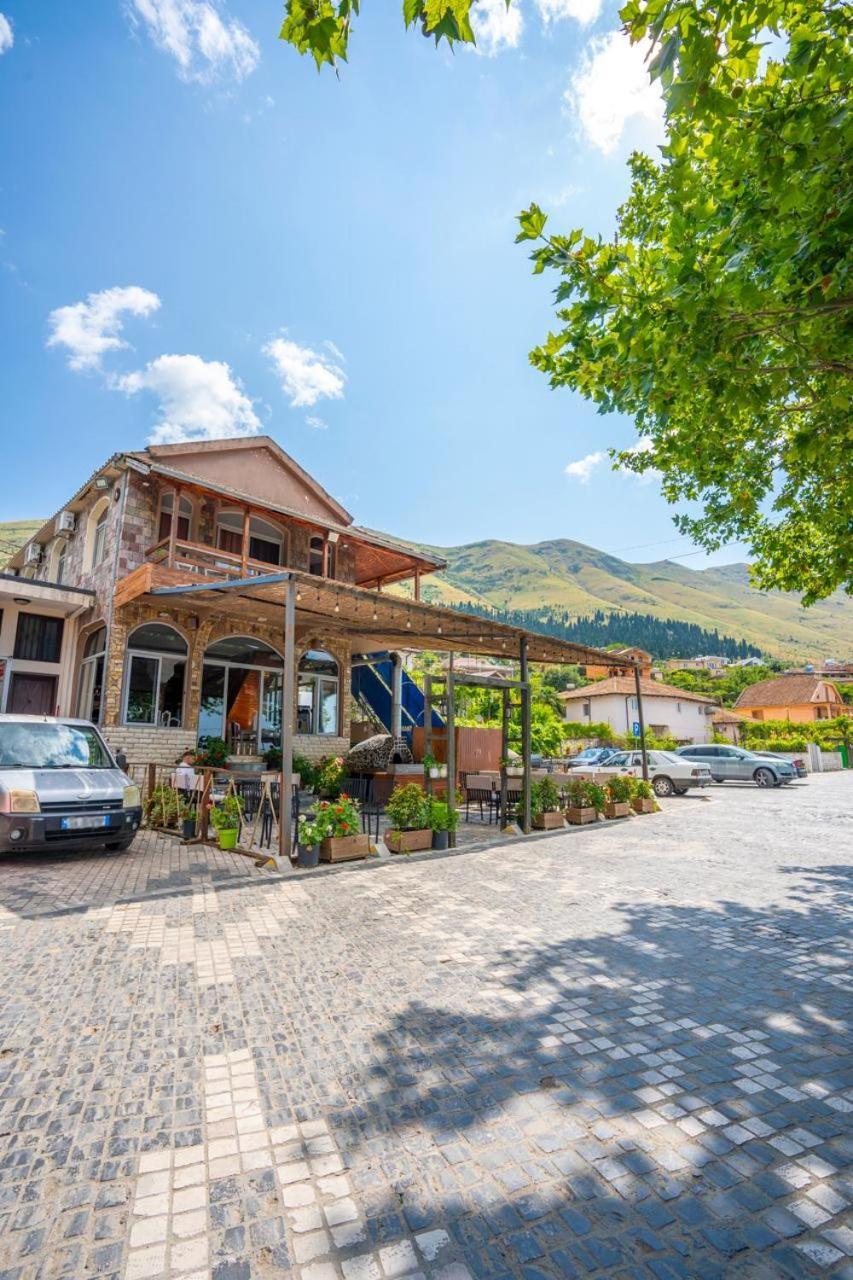 Hotel Piccolino Shkoder Bagian luar foto