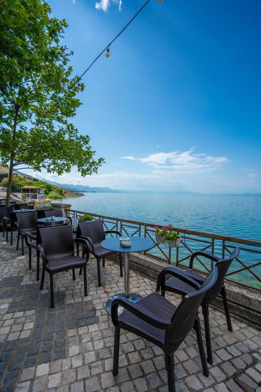 Hotel Piccolino Shkoder Bagian luar foto